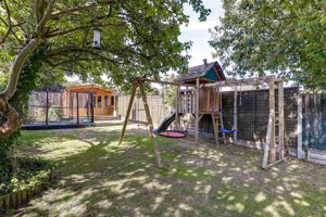 Photo 22- click for photo gallery